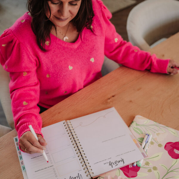 Pink Pop Planners™ Yearly Business Planner - Image 6